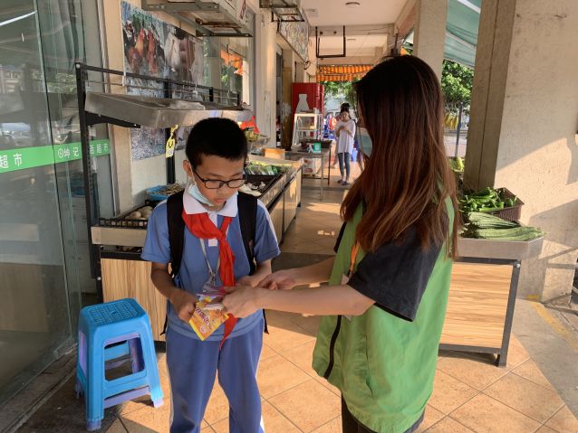 三鄉(xiāng)鎮(zhèn)開(kāi)展“守護(hù)校園安全，護(hù)學(xué)禁毒兩不誤”宣傳活動(dòng)三鄉(xiāng)鎮(zhèn)開(kāi)展“守護(hù)校園安全，護(hù)學(xué)禁毒兩不誤”宣傳活動(dòng)