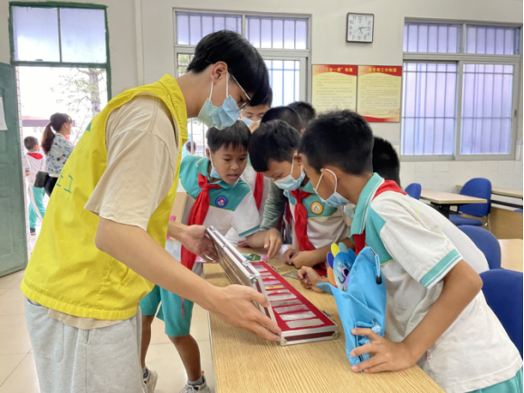 阜沙鎮(zhèn)禁毒信息〔2022〕第254期--【禁毒攻堅】“無毒青春，健康校園”—阜沙鎮(zhèn)開展禁毒宣傳進校園