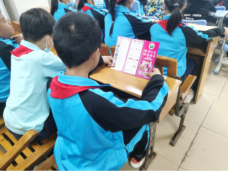 阜沙鎮(zhèn)禁毒信息〔2023〕第29期--“開學(xué)第一課 禁毒齊參與”阜沙鎮(zhèn)禁毒辦開展校園宣講活動（202